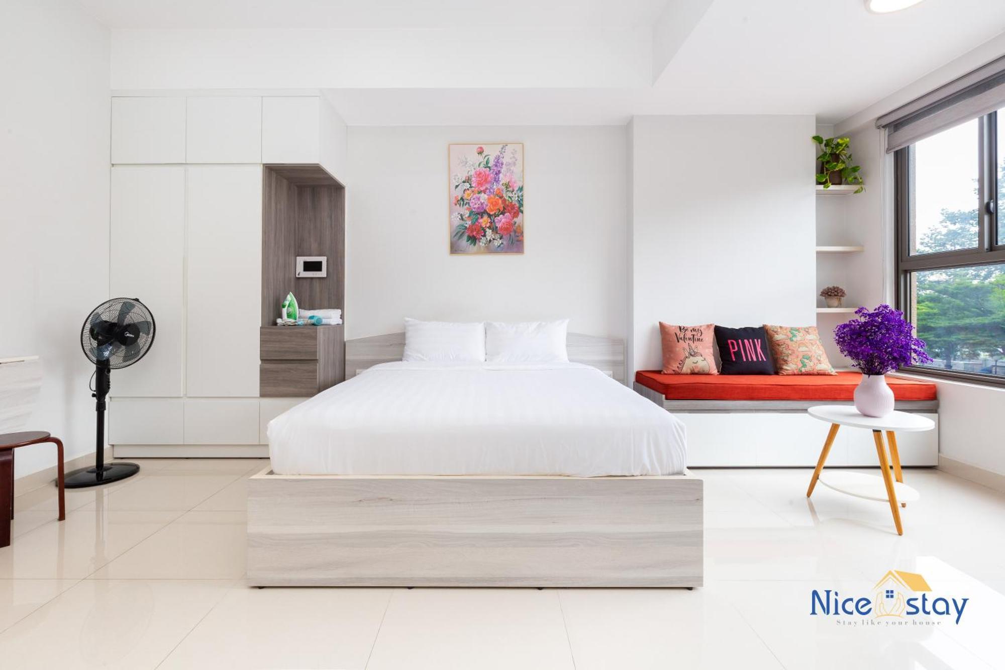 - Botanica Premier Apartment *