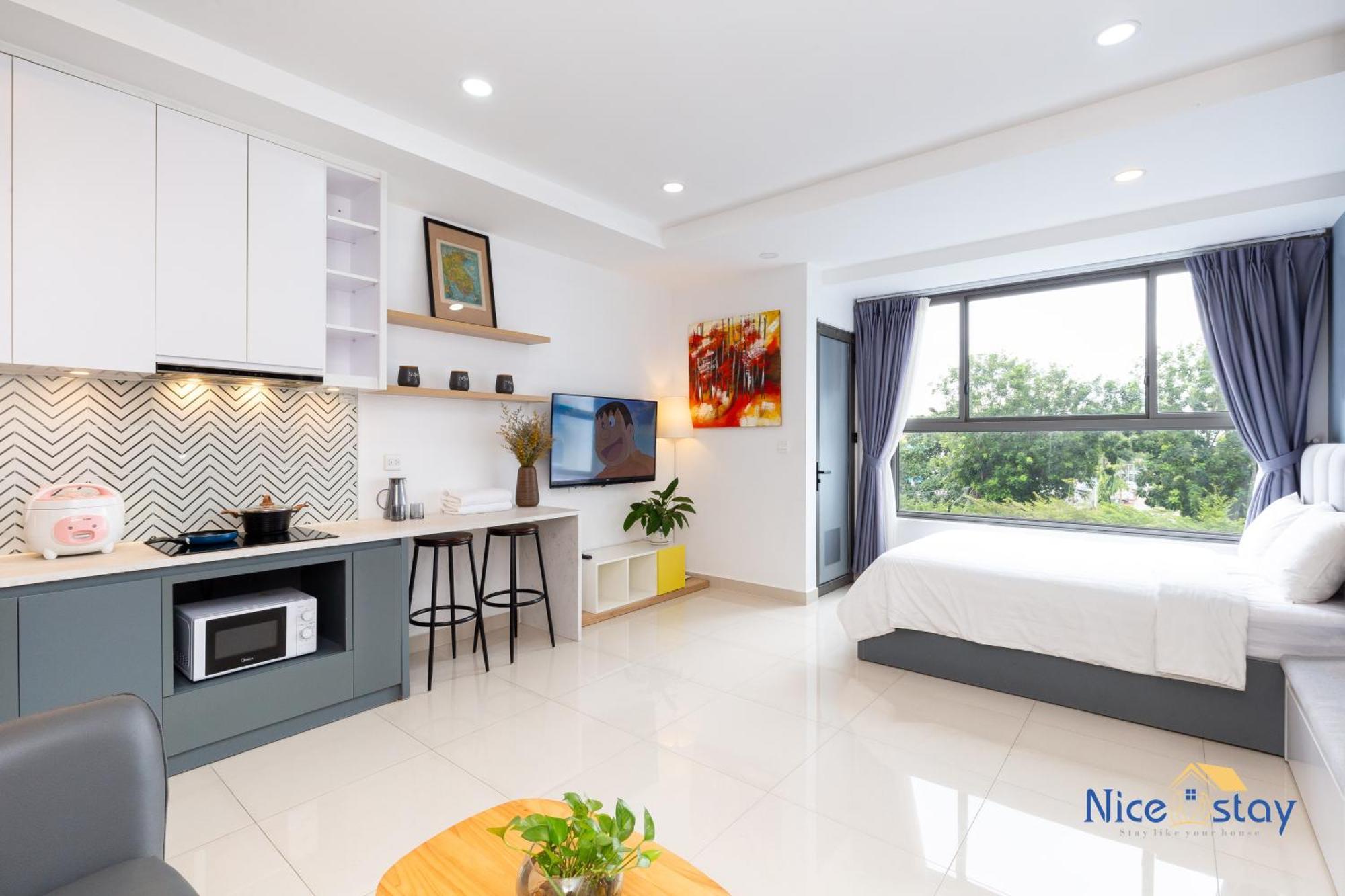 - Botanica Premier Apartment *
